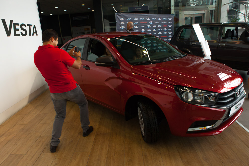 В ТОРГМАШ отметили юбилей любимой LADA 4X4!